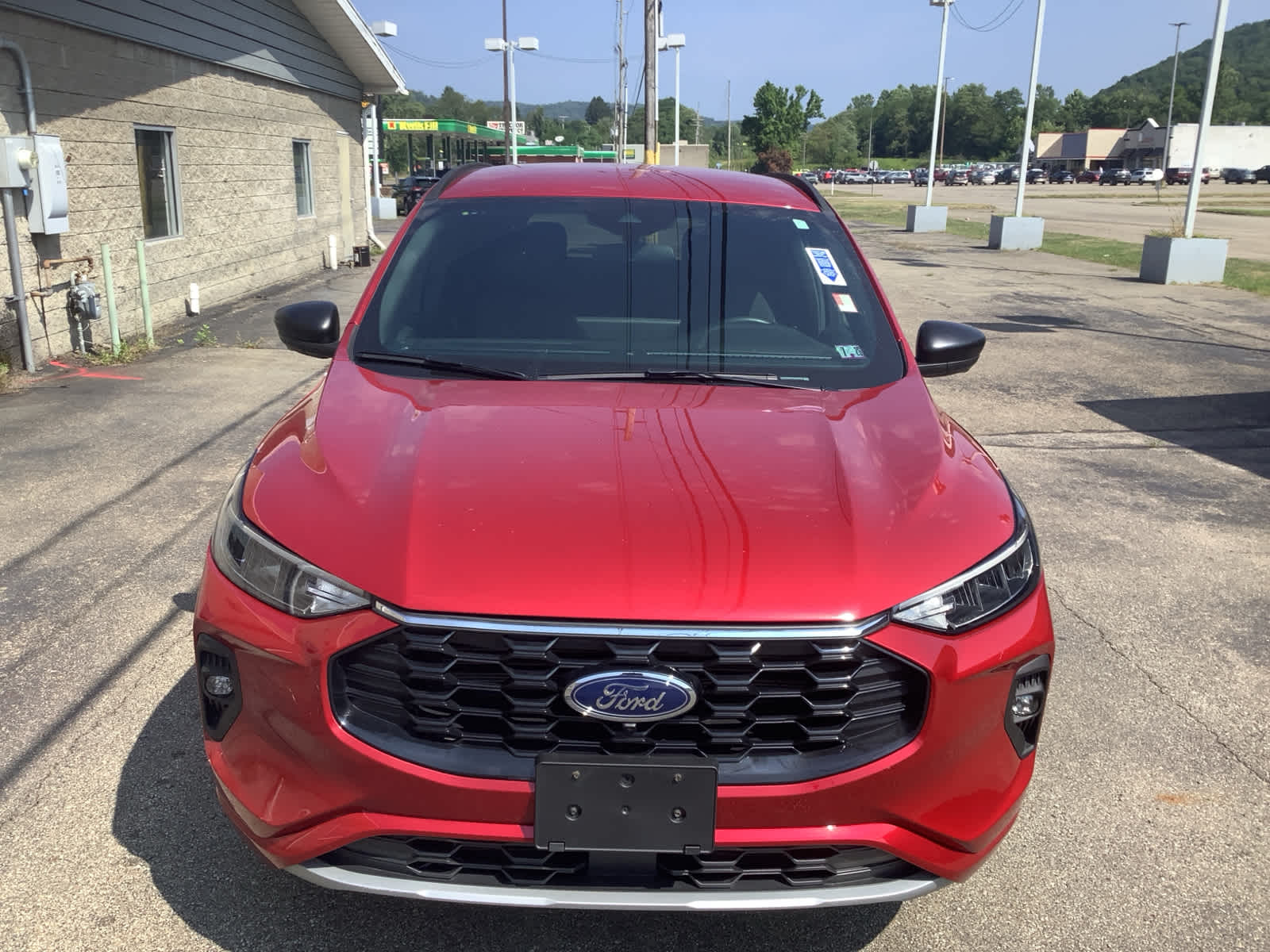 2023 Ford Escape ST-Line Select photo 2
