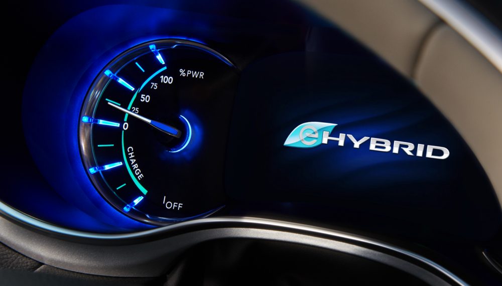 2017 Chrysler Pacifica eHybrid Tool-min.jpg