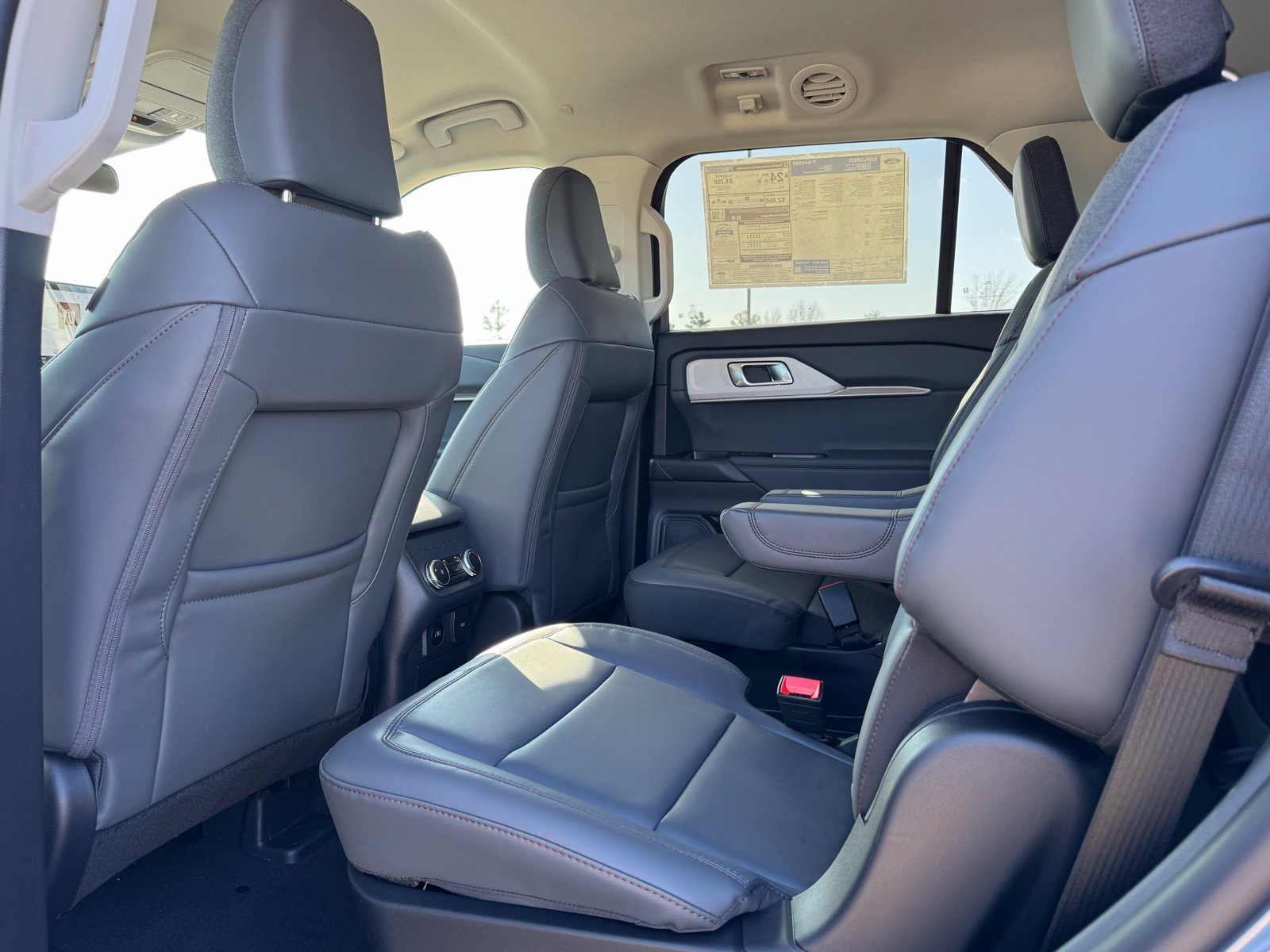 2026 Ford Explorer Active - Photo 15