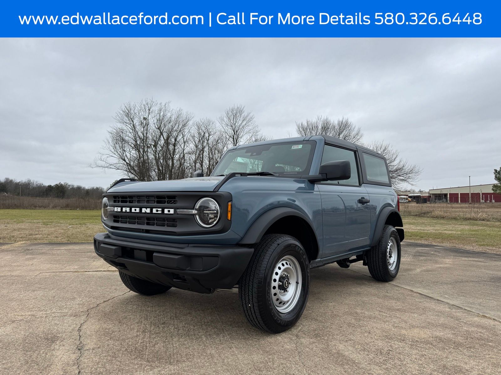 2025 Ford Bronco 2-Door Base's photo
