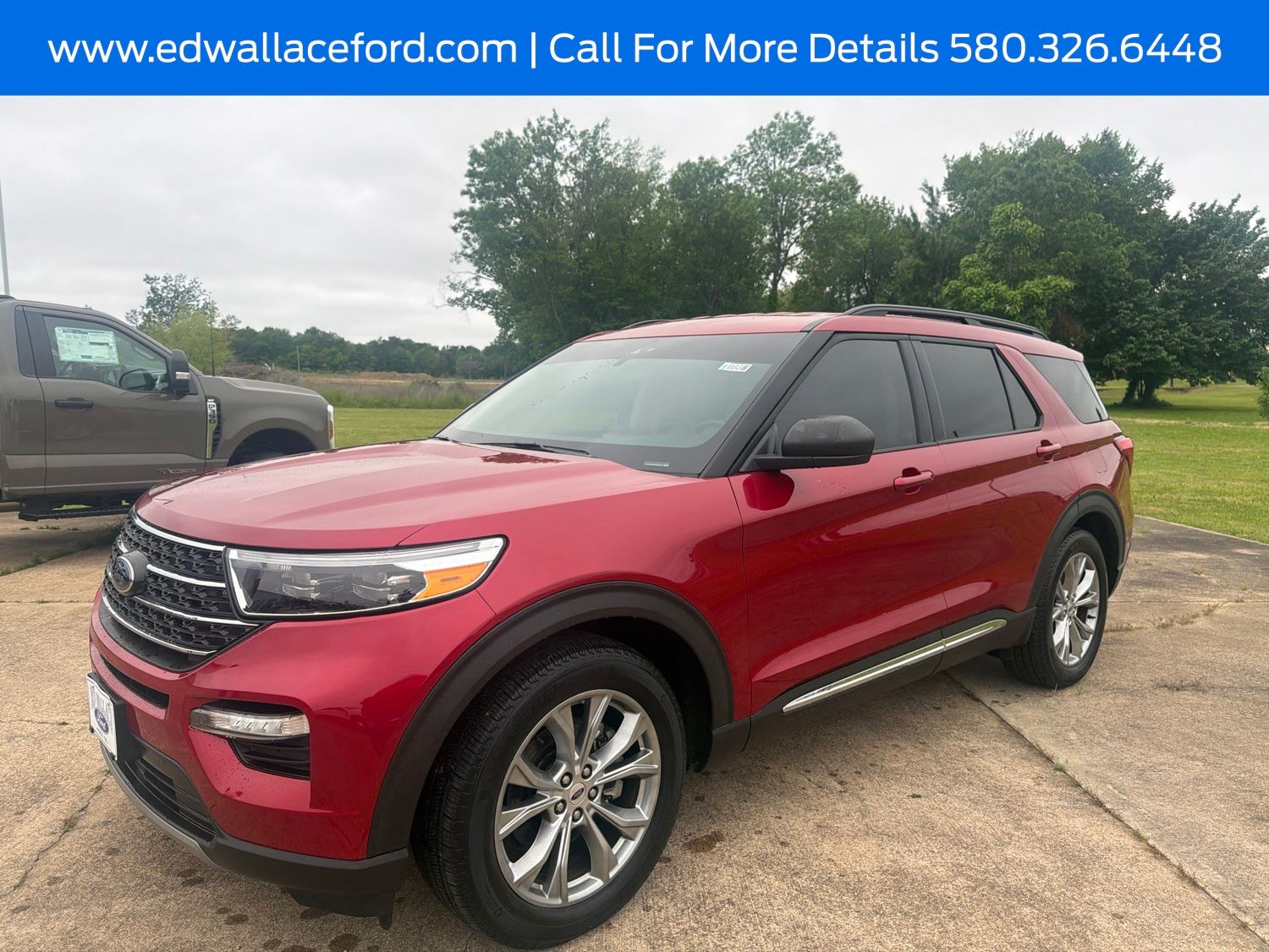2023 Ford Explorer XLT RWD's photo