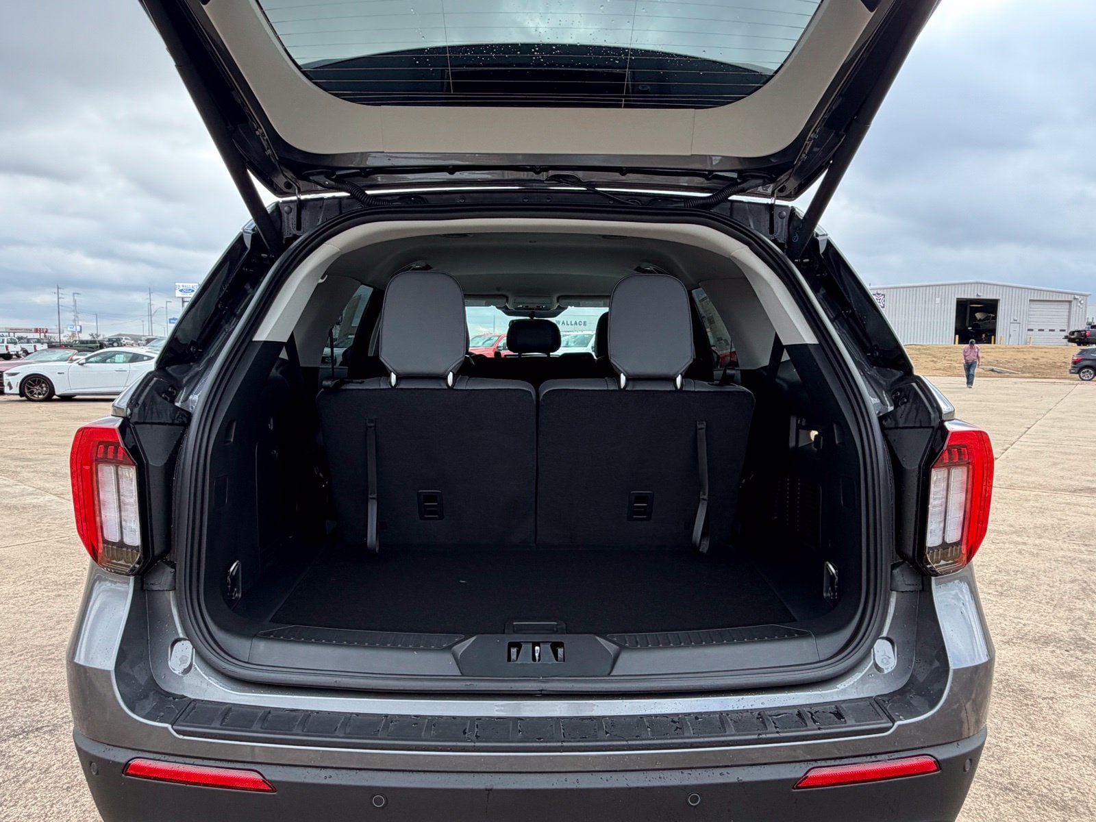 2026 Ford Explorer Active - Photo 17