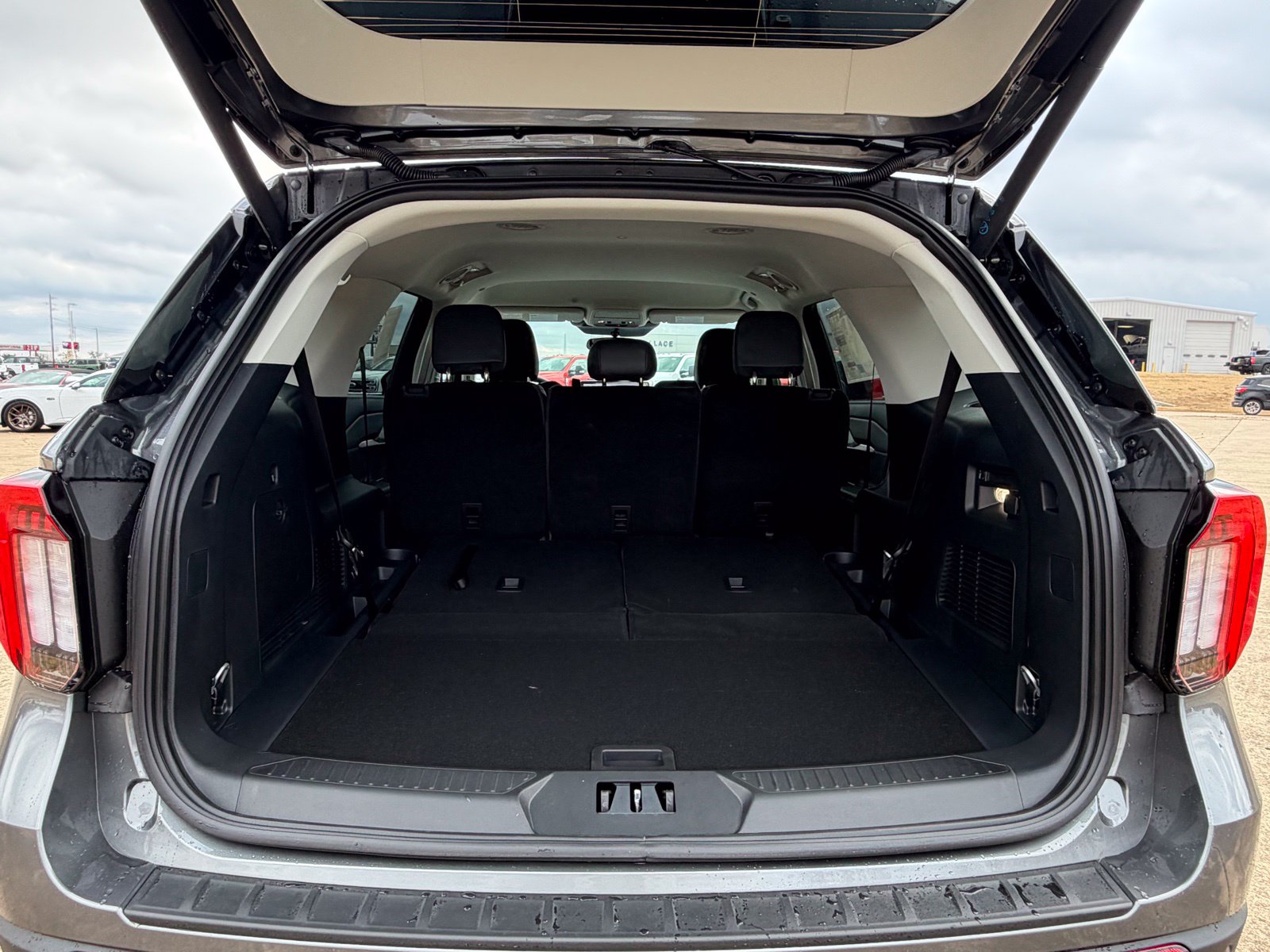 2026 Ford Explorer Active - Photo 18
