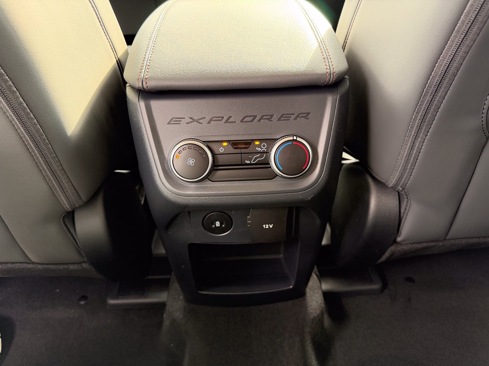 2026 Ford Explorer Active - Photo 16
