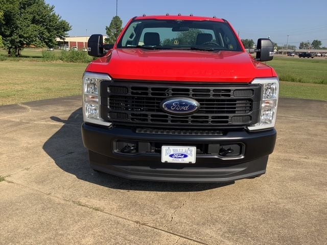 2026 Ford F-350 Super Duty Chassis Cab XL - Photo 2