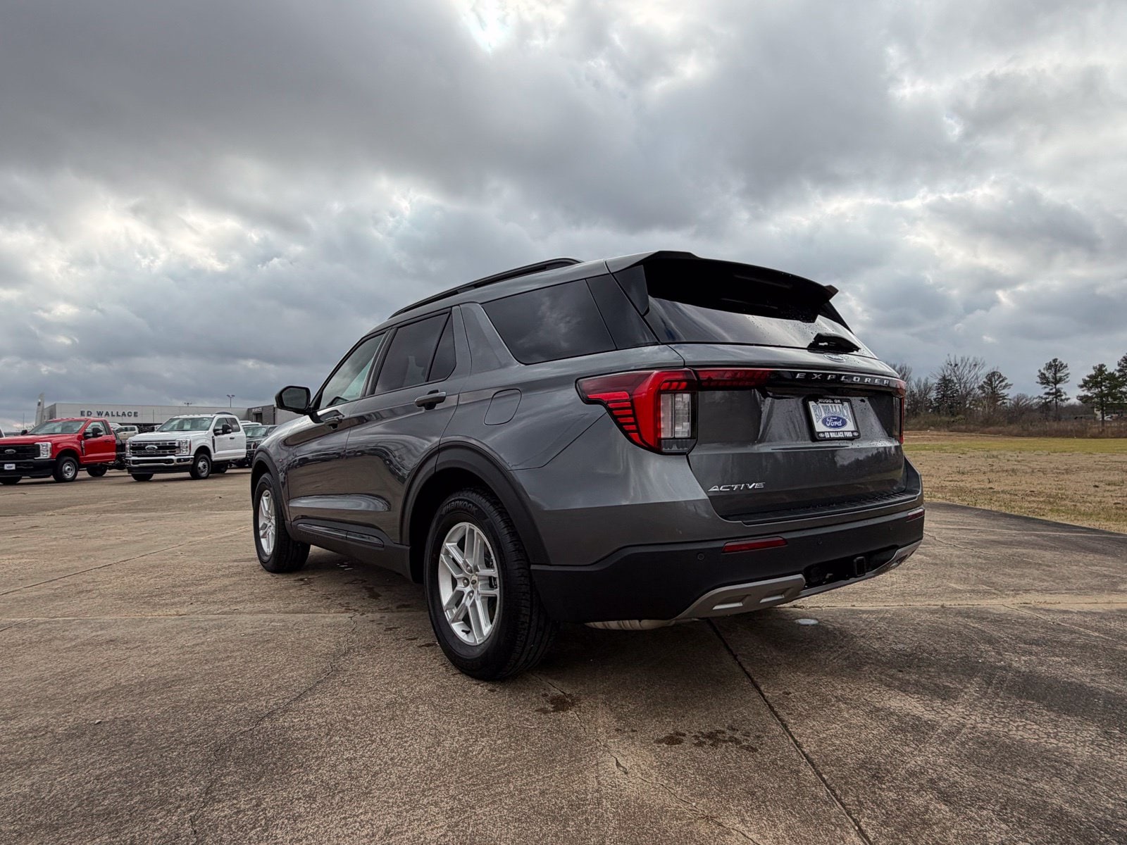 2026 Ford Explorer Active - Photo 8