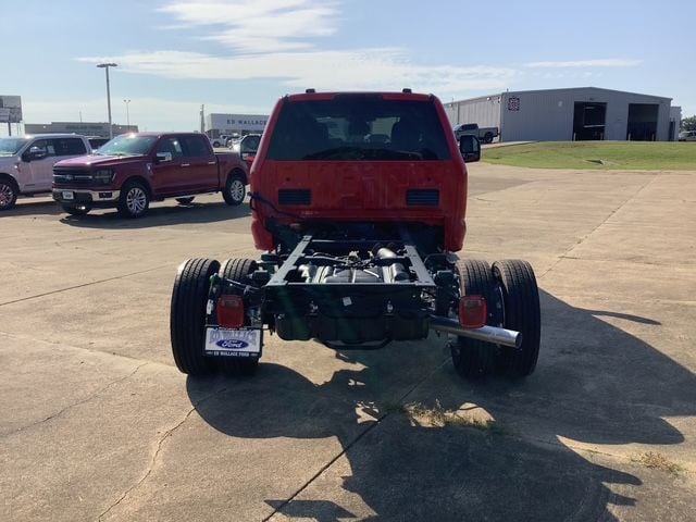 2026 Ford F-450 Super Duty Chassis Cab XLT - Photo 6