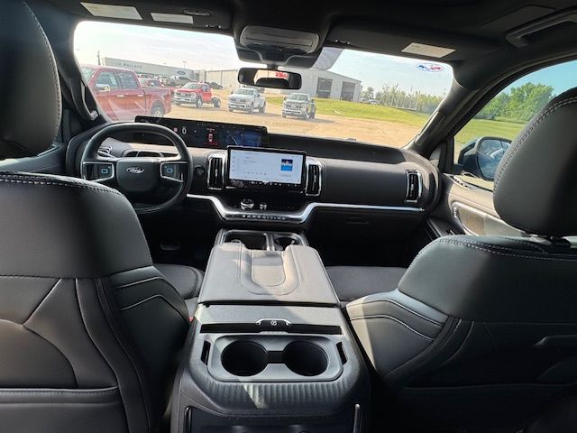 2025 Ford Expedition MAX Platinum - Photo 18