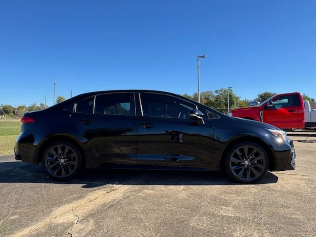 Used 2024 Toyota Corolla SE Sedan