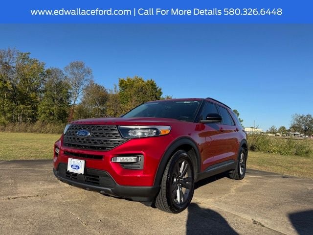 2023 Ford Explorer XLT's photo