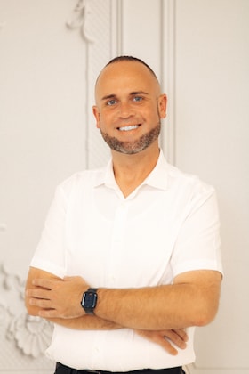 Staff member Jacob Park from ID_3584a1