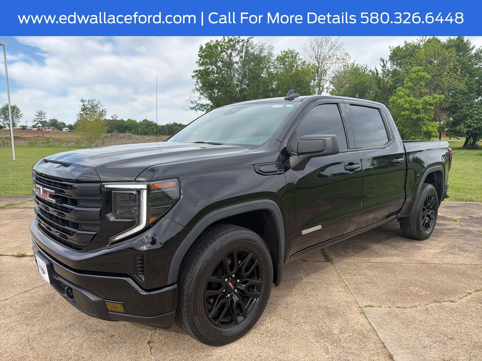 2023 GMC Sierra 4WD Crew Cab Short Box Elevation's photo