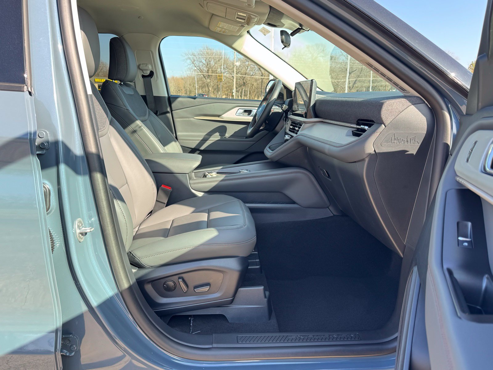 2026 Ford Explorer Active - Photo 11