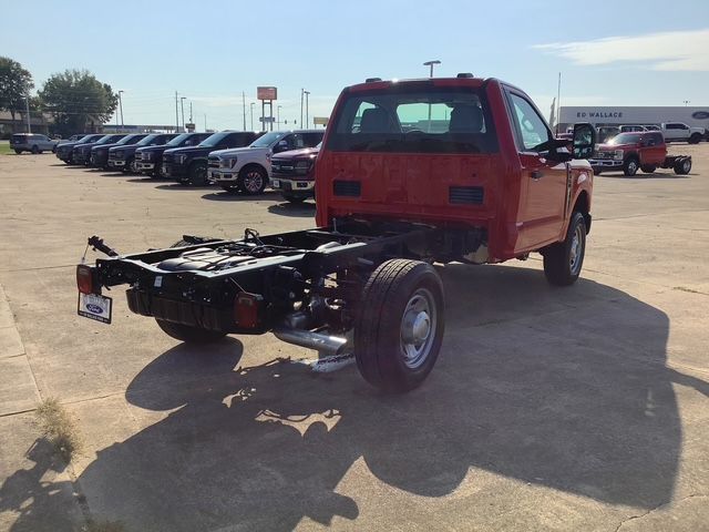 2026 Ford F-350 Super Duty Chassis Cab XL - Photo 5