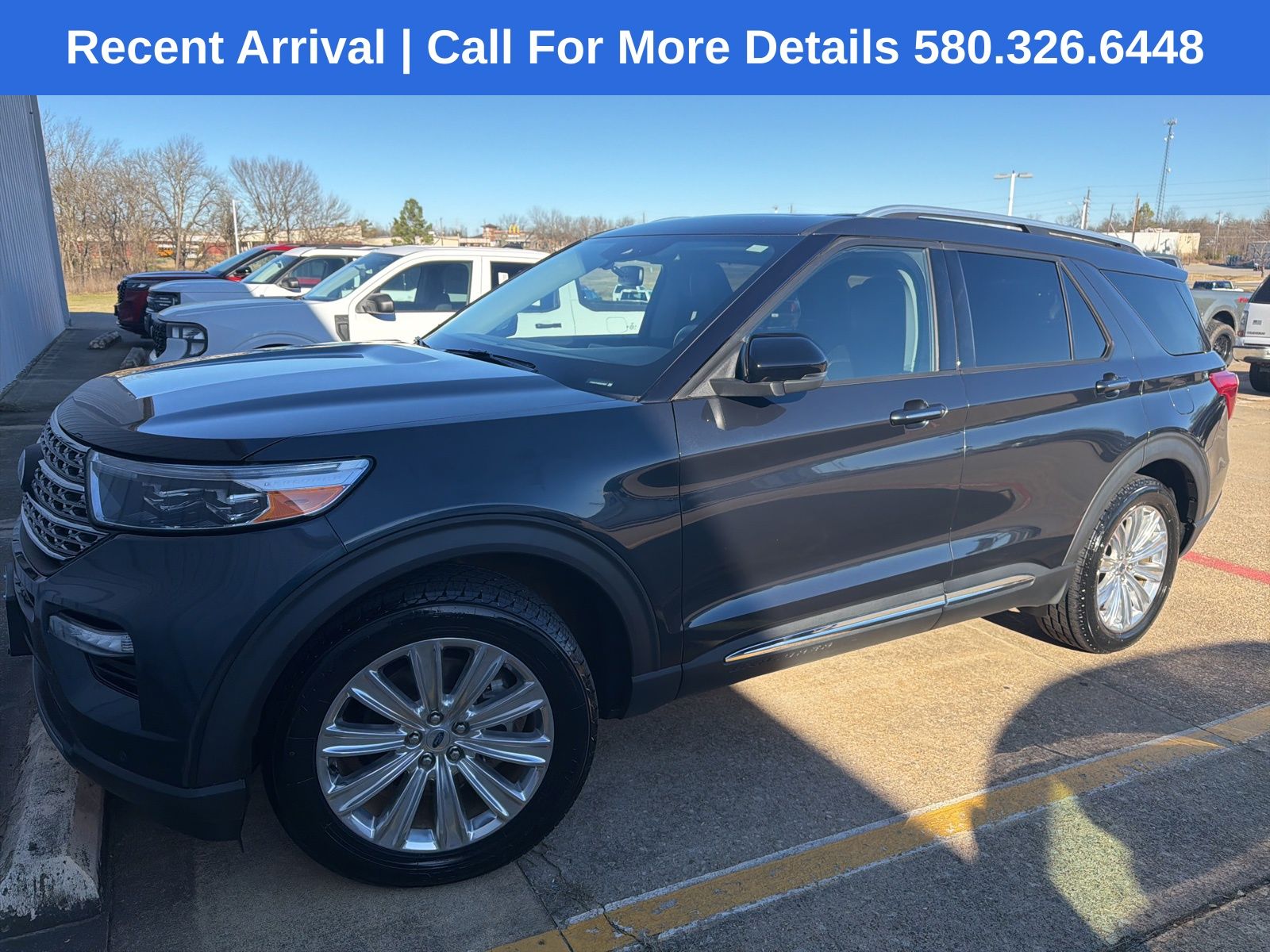 2022 Ford Explorer Limited's photo