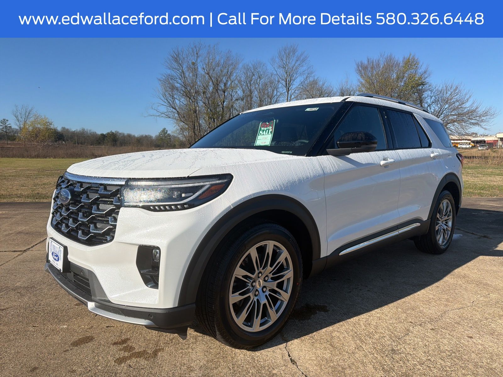 2026 Ford Explorer Platinum's photo