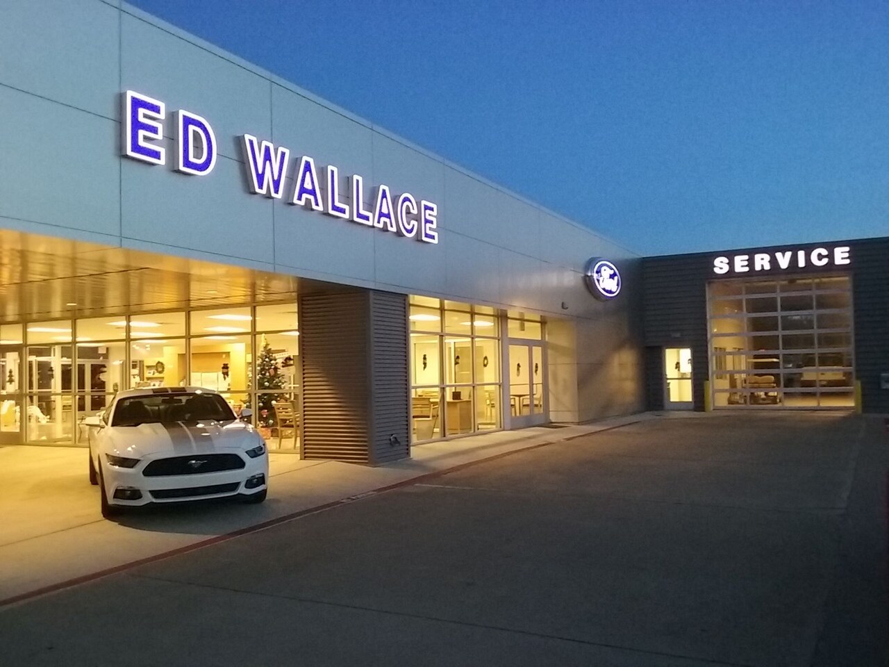 Ed Wallace Ford Ford Dealership in Hugo OK