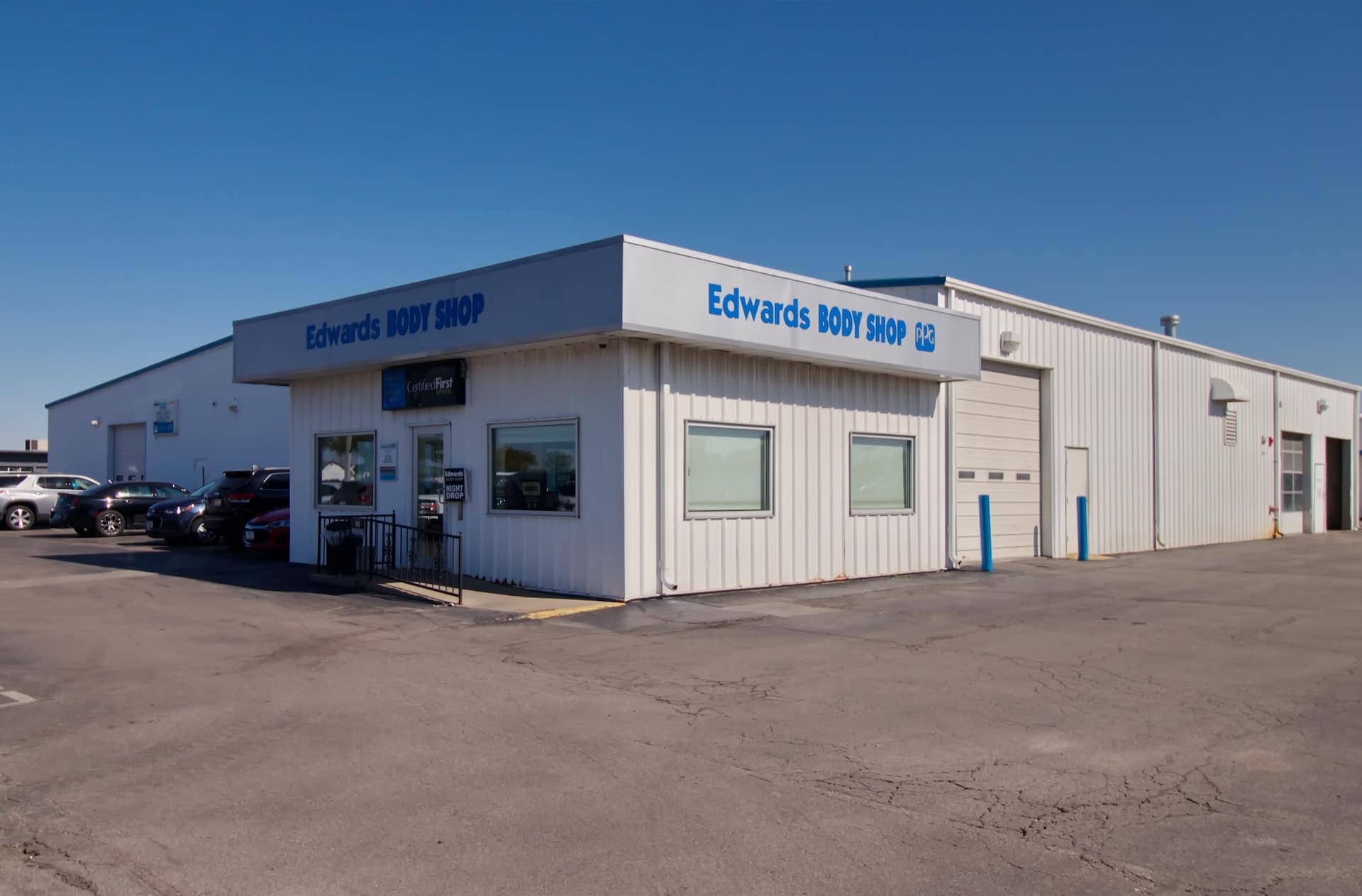 Edwards Auto Group Collision Center & Body Shop Edwards Chrysler Jeep