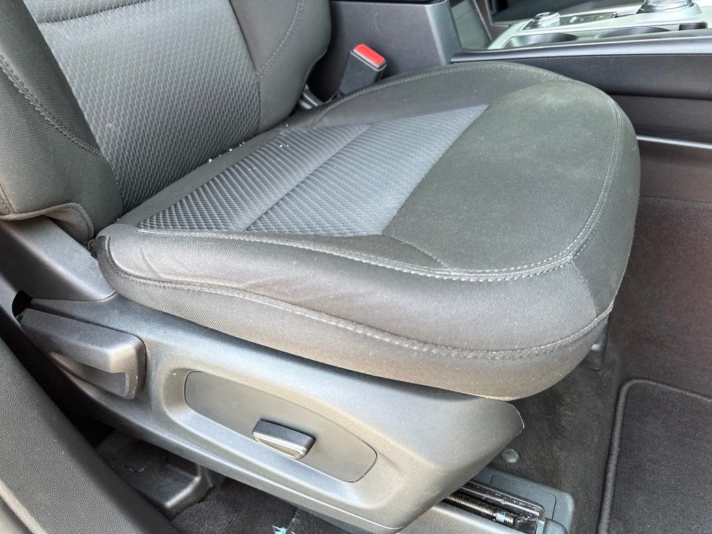2023 Ford Explorer XLT - Photo 18