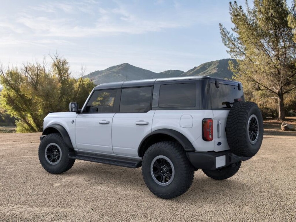 New 2025 Ford Bronco Outer Banks SUV