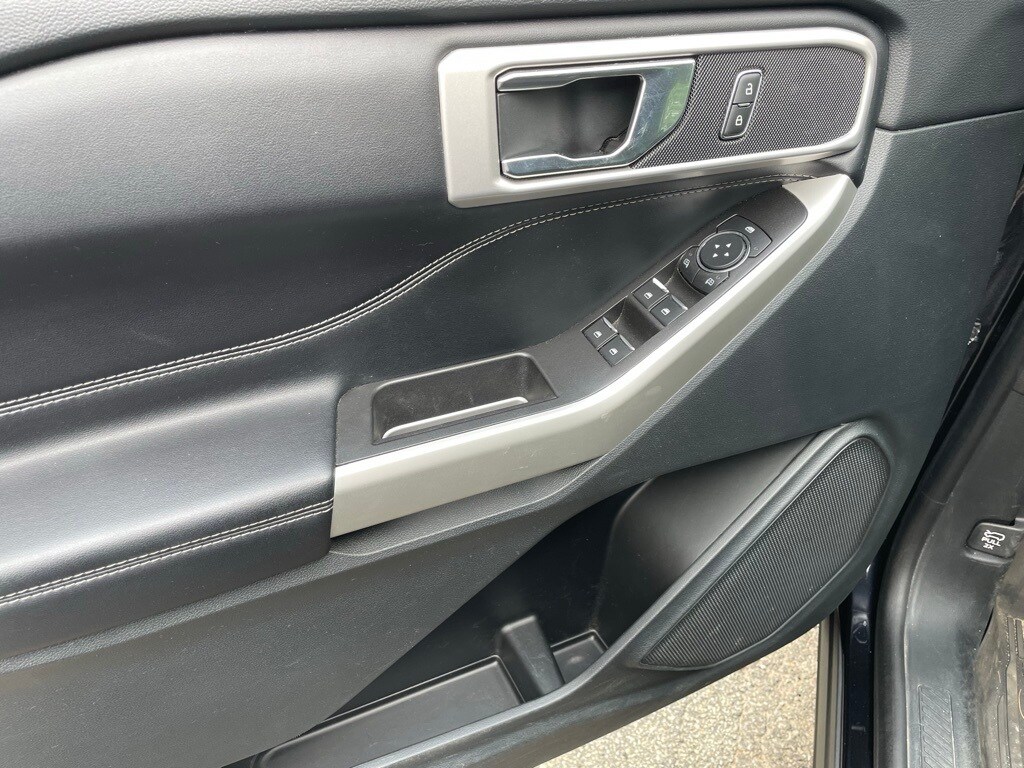 2022 Ford Explorer XLT photo 4