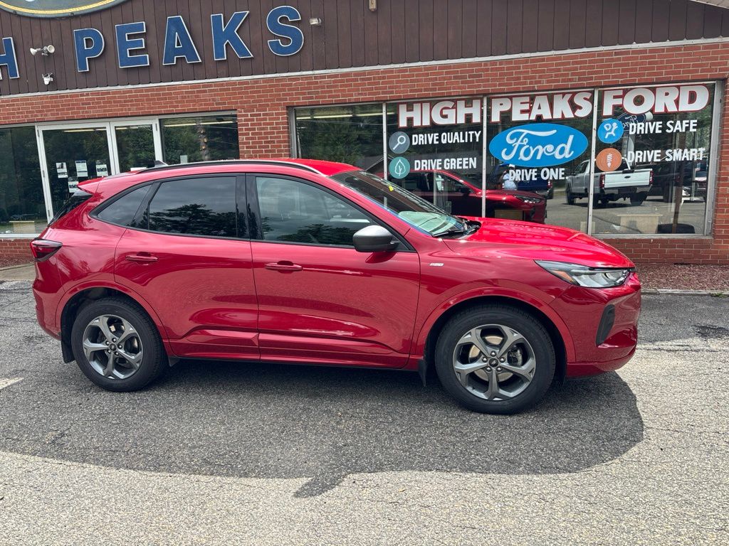 2023 Ford Escape ST-Line SUV