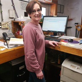 Staff member Kate White from ID_7fc0f15ef6e1