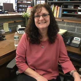 Staff member Gayle Mason from ID_c21056c6c45d