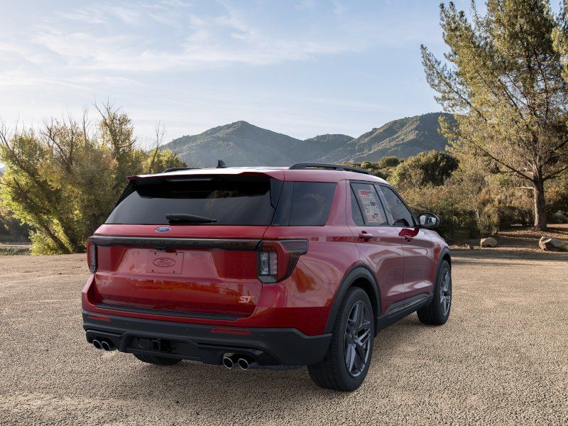 2026 Ford Explorer ST - Photo 8