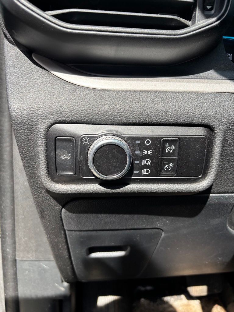 2023 Ford Explorer XLT - Photo 35