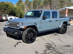 2025 Jeep Gladiator NIGHTHAWK 4X4 Pickup
