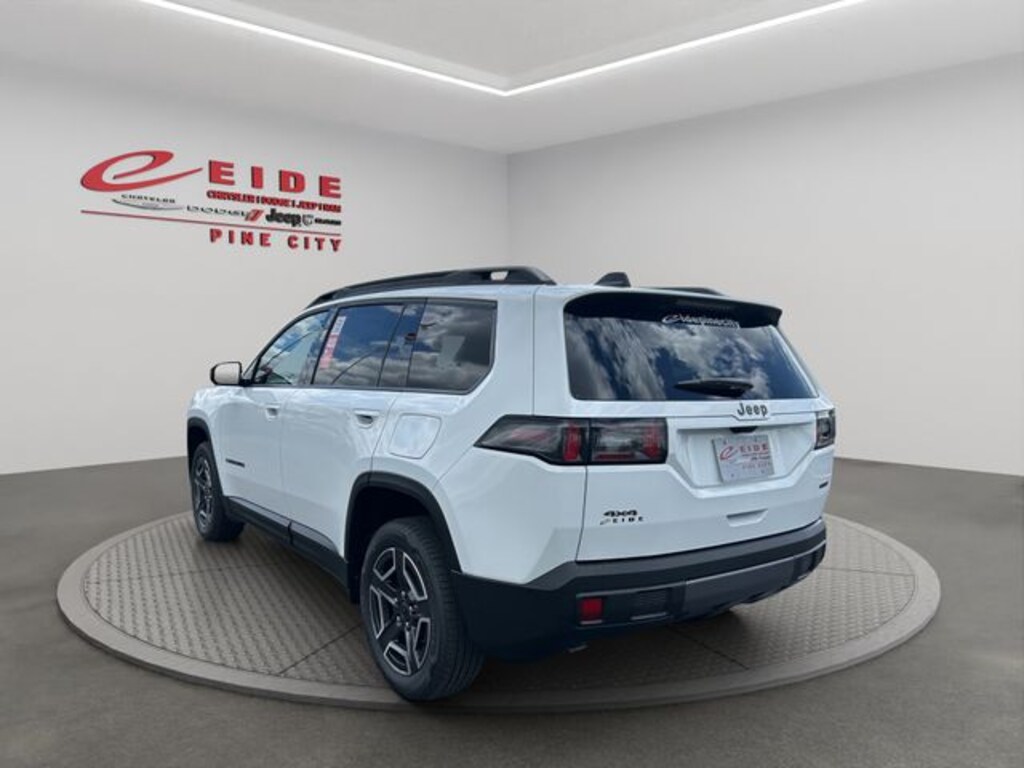 New 2026 Jeep Cherokee Laredo Sport Utility
