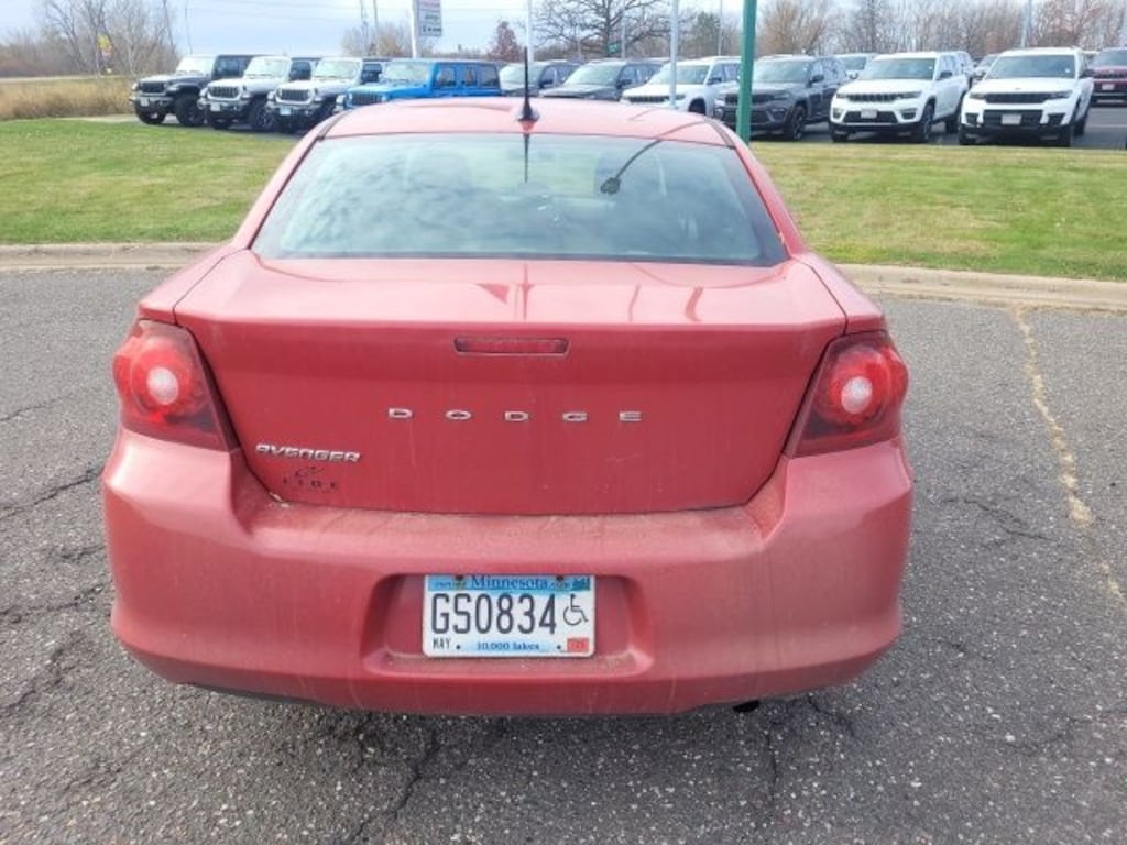 Used 2013 Dodge Avenger SE Sedan