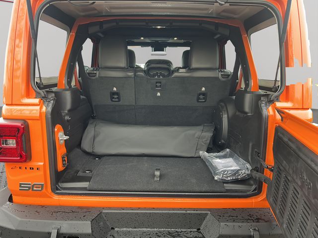 2025 Jeep Wrangler 4-Door Sahara - Photo 37