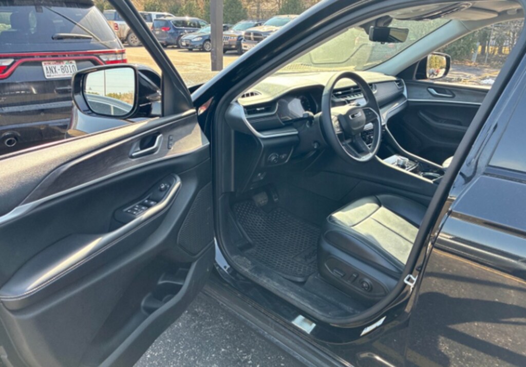 Used 2023 Jeep Grand Cherokee L Limited SUV