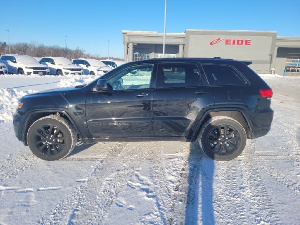 Used 2021 Jeep Grand Cherokee Laredo X SUV