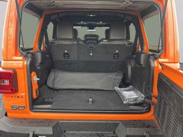 2025 Jeep Wrangler 4-Door Sahara - Photo 22