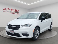 2026 Chrysler Pacifica Select Passenger Van