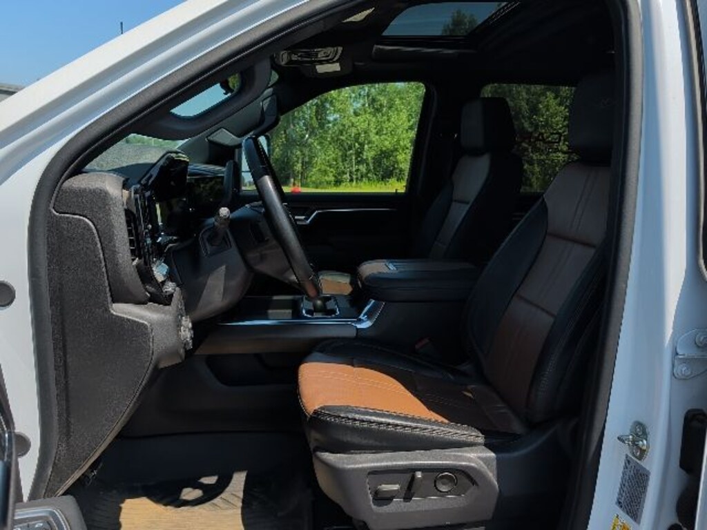 Used 2025 Chevrolet Silverado 3500HD High Country Truck Crew Cab