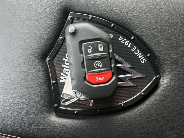 2025 Jeep Wrangler 4-Door Sahara - Photo 31