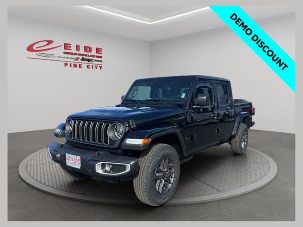 New 2026 Jeep Gladiator Sport S Pickup