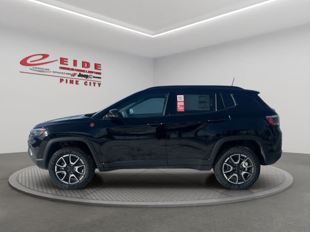 New 2026 Jeep Compass Trailhawk Sport Utility