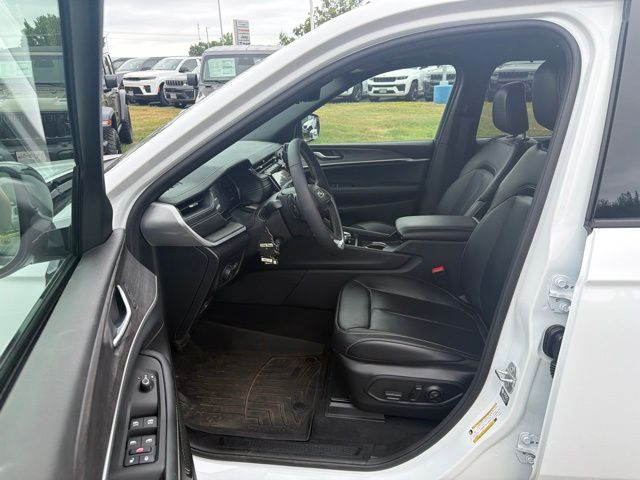 Used 2025 Jeep Grand Cherokee L Limited with VIN 1C4RJKBG7S8700032 for sale in Pine City, Minnesota