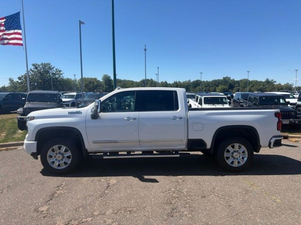 Used 2024 Chevrolet Silverado 2500HD High Country Truck Crew Cab