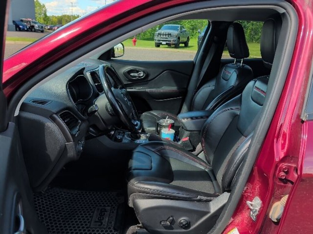 Used 2021 Jeep Cherokee Trailhawk SUV
