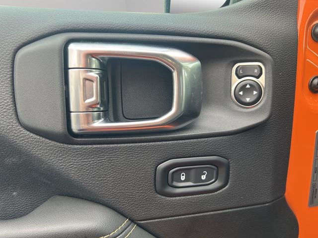 2025 Jeep Wrangler 4-Door Sahara - Photo 12