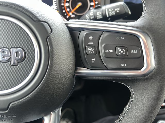2025 Jeep Wrangler 4-Door Sahara - Photo 28
