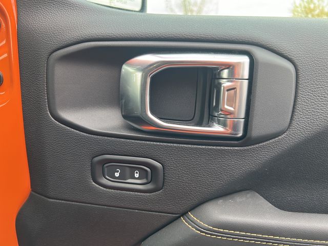 2025 Jeep Wrangler 4-Door Sahara - Photo 36