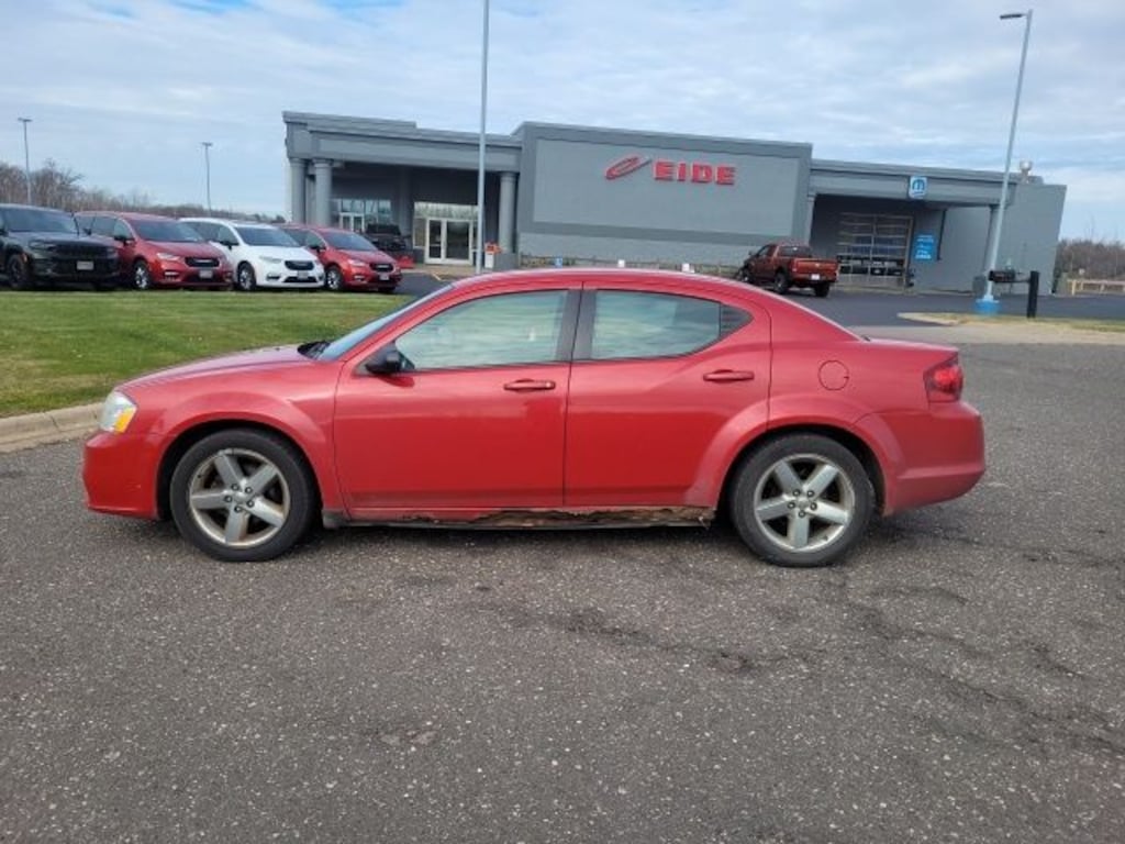 Used 2013 Dodge Avenger SE Sedan