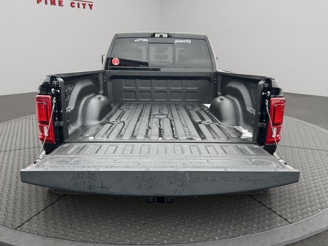 2026 RAM 3500 Laramie - Photo 33